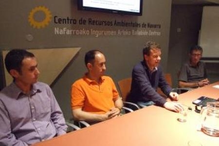 Charla sobre instalación y mantenimiento de estufas de biomasa