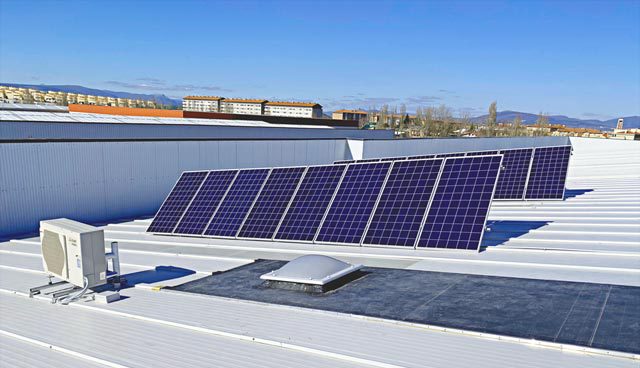 Paneles solares para autoconsumo en oficina